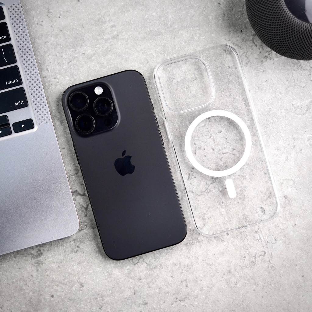 X-CRYSTAL Magnetic Clear Case For iPhone 13 - Anti Yellow - Anti Scratch - MagSafe Compatible X-CRYSTAL Magnetic Clear Case For iPhone 13 - Anti Yellow - Anti Scratch - MagSafe Compatible