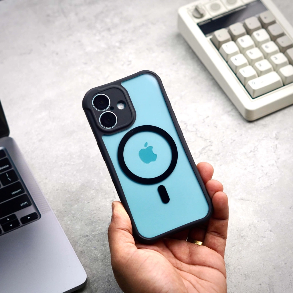 Stylish & Functional iPhone 16 Case – Transparent Elegance, Solid Protection